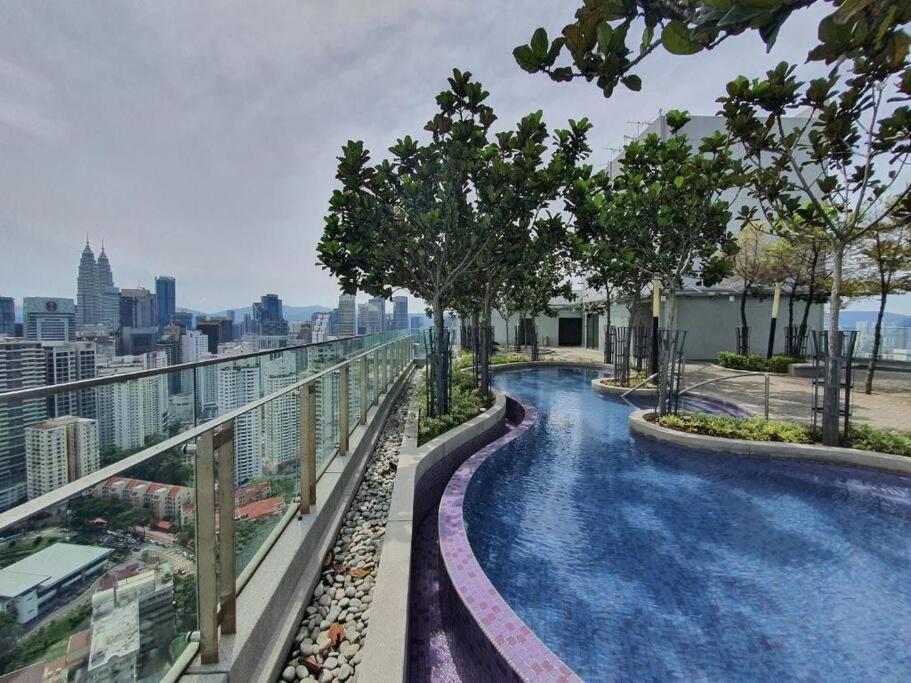 Apartment The Robertson Klcc 1 1 Bathroom By Jz *